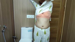 Trying My Stepmother's Delicious Pussy in the Bathroom. Full Video